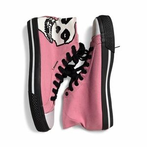 Street Wear Misfits Pink High-Top Sneakers with Black and White skull Design 8.5